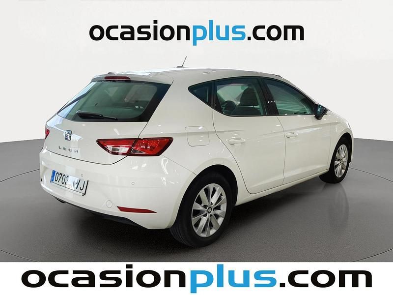 Usado Seat Leon Style 131 CV (96 kW) 2019 Blanco Utilitario