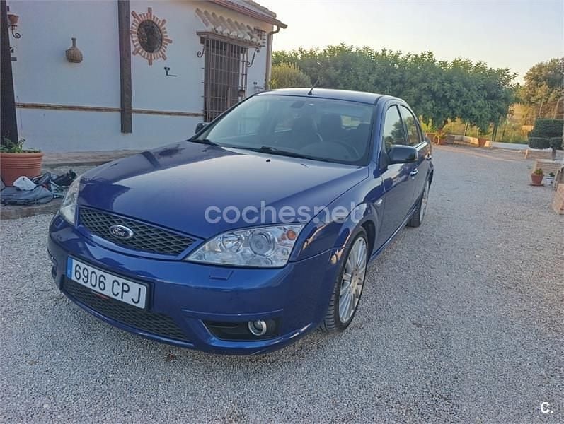Azul Usado 2004 Ford Mondeo ST Berlina | 8000 € (Caro) - Imagen 1/4