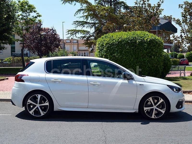 Usado Peugeot 308 GT 180 CV (132 kW) 2018 Blanco Berlina