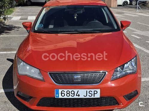 Usado Seat Leon Ecomotive 110 CV (80 kW) 2016 Rojo Berlina