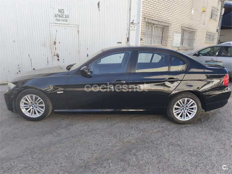 Negro Usado 2009 BMW 320 Berlina | 7500 € (Precio justo) - Imagen 1/4