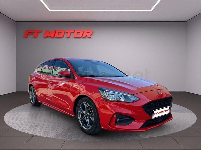 Usado Ford Focus ST-Line 125 CV (91 kW) 2019 Rojo Berlina