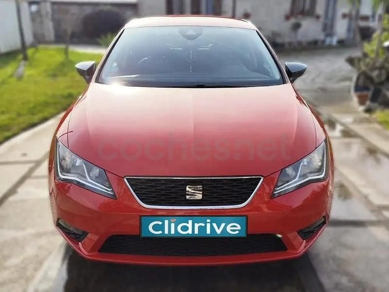 Usado Seat Leon CONNECT 110 CV (80 kW) 2016 Rojo Berlina