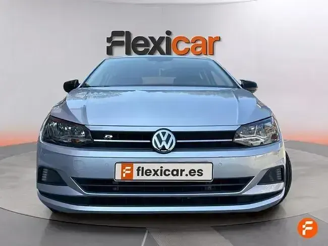 Usado VW Polo R-line 95 CV (69 kW) 2018 Gris Utilitario