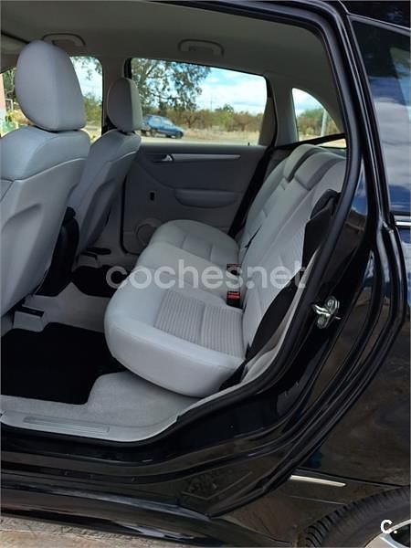 Usado Mercedes B180 109 CV (80 kW) 2009 Negro Monovolumen