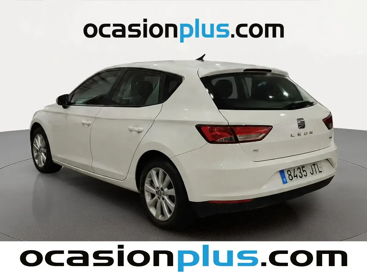 Usado Seat Leon Style 125 CV (91 kW) 2016 Blanco Utilitario