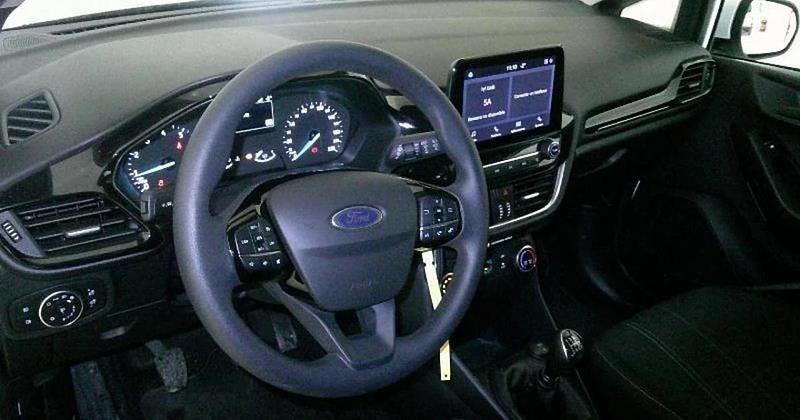 Usado Ford Fiesta Trend 100 CV (73 kW) 2021 Utilitario