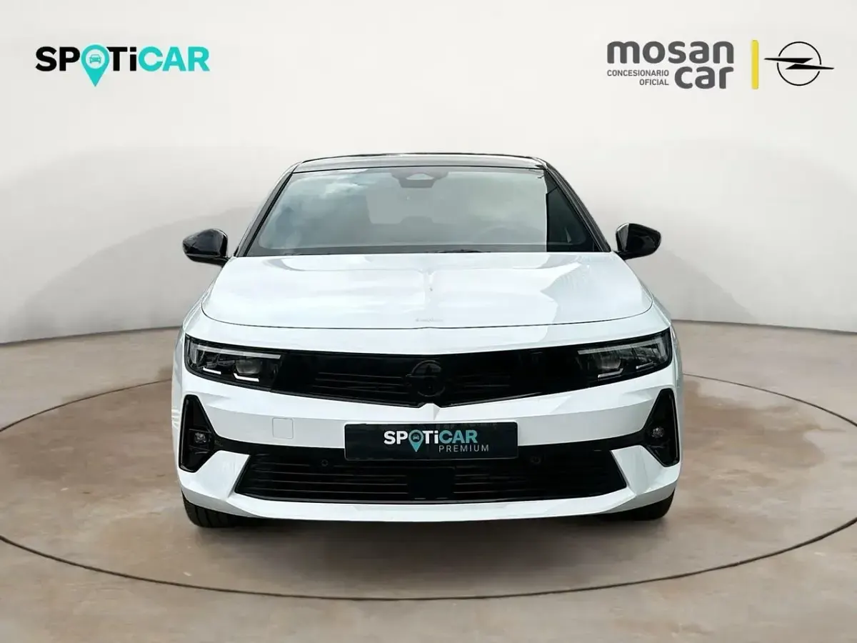 Usado Opel Astra 136 CV (100 kW) 2024 Blanco Berlina