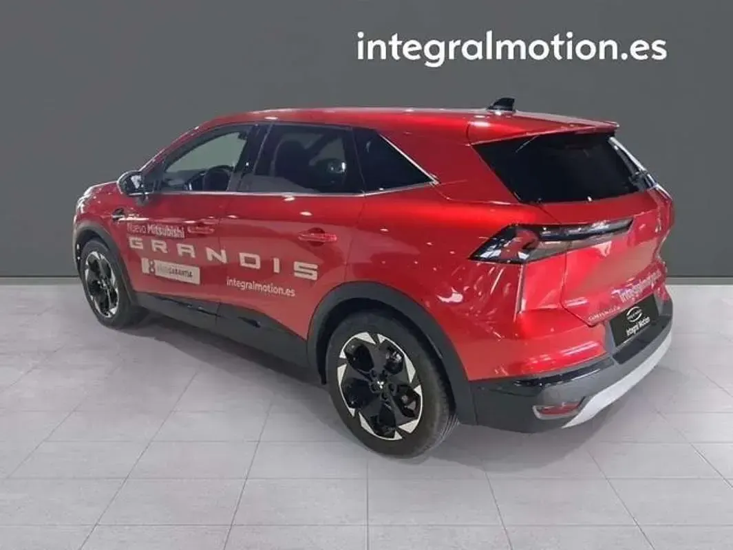 Usado Mitsubishi Grandis 140 CV (102 kW) 2026 Rojo SUV