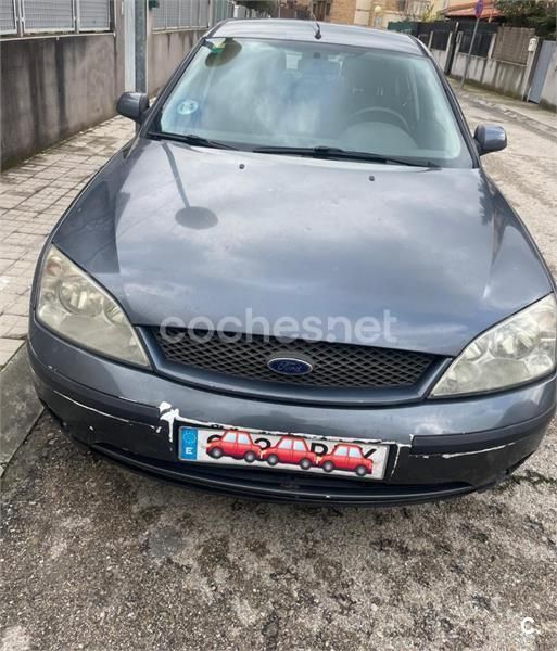 Gris / plata Usado 2003 Ford Mondeo Trend Familiar | 2200 € (Buen precio) - Imagen 1/4