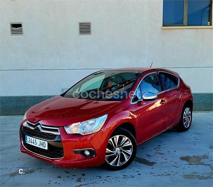 Usado Citroën DS4 Style 114 CV (83 kW) 2014 Rojo Utilitario
