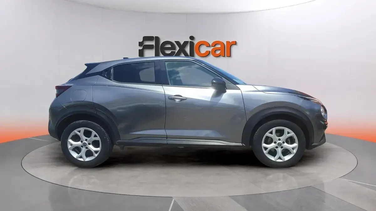Usado Nissan Juke N-Connecta 114 CV (83 kW) 2021 Gris SUV