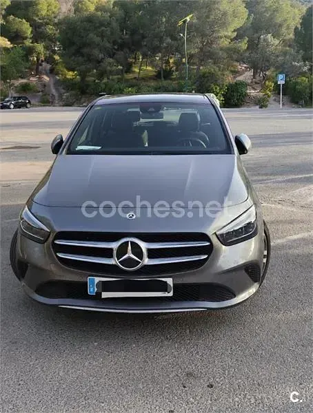 Usado Mercedes B250 218 CV (160 kW) 2022 Gris / plata Utilitario