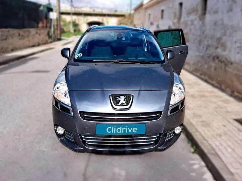 Usado Peugeot 5008 Allure 111 CV (81 kW) 2011 Gris Monovolumen