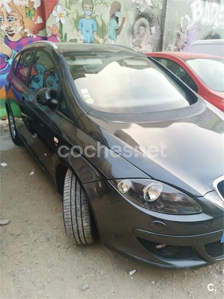 Usado Seat Altea XL 140 CV (102 kW) 2009 Negro Monovolumen