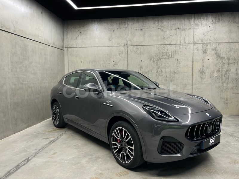 Gris / plata Usado 2022 Maserati Grecale GT SUV | 74.990 € (Un poco caro) - Imagen 1/4