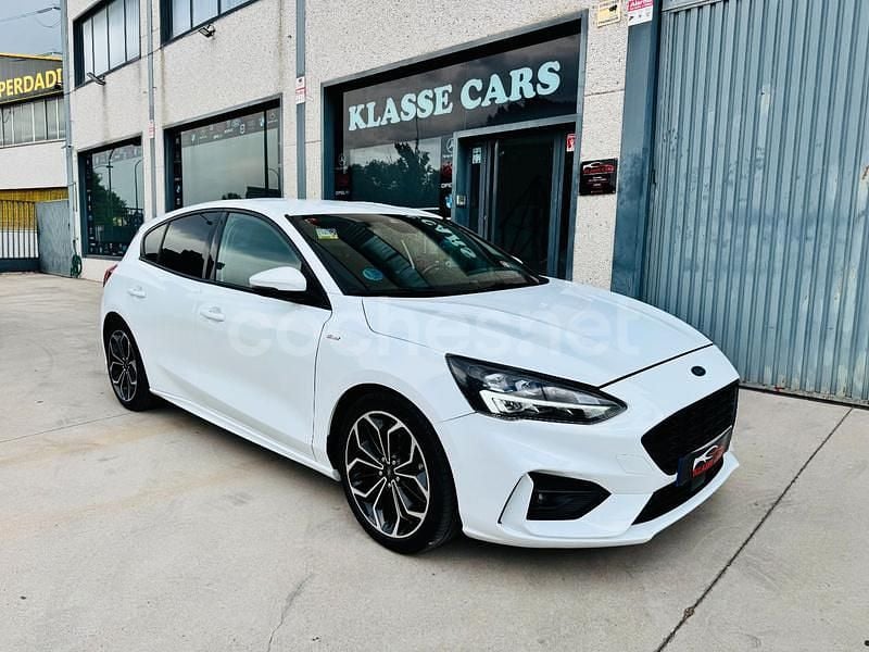 Blanco Usado 2021 Ford Focus ST-Line Berlina | 15.999 € (Precio justo) - Imagen 1/4