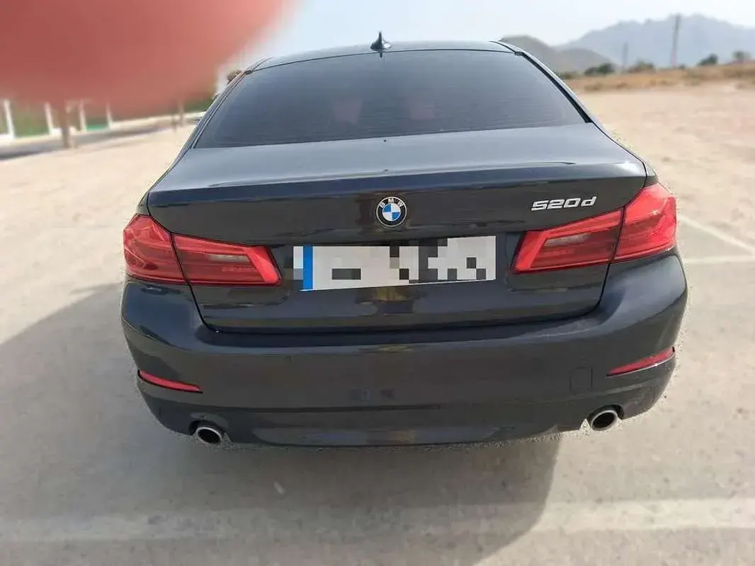 Usado BMW 520 Efficient Dynamics 190 CV (139 kW) 2017 Gris Berlina