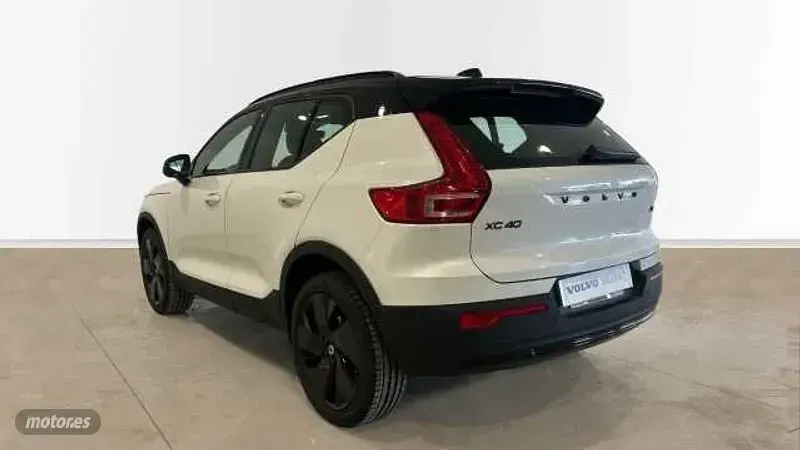 Nuevo Volvo XC40 Ultra 163 CV (119 kW) 2026 Blanco SUV