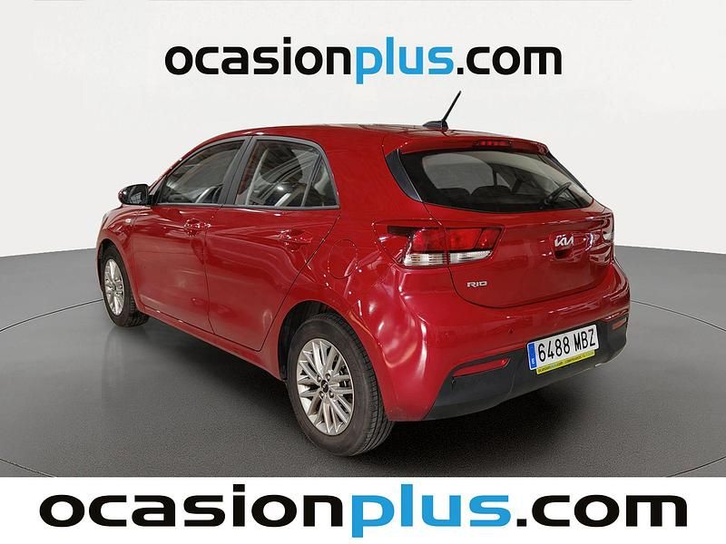 Käytetty Kia Rio 84 HP (61 kW) 2022 Punainen Viistoperä