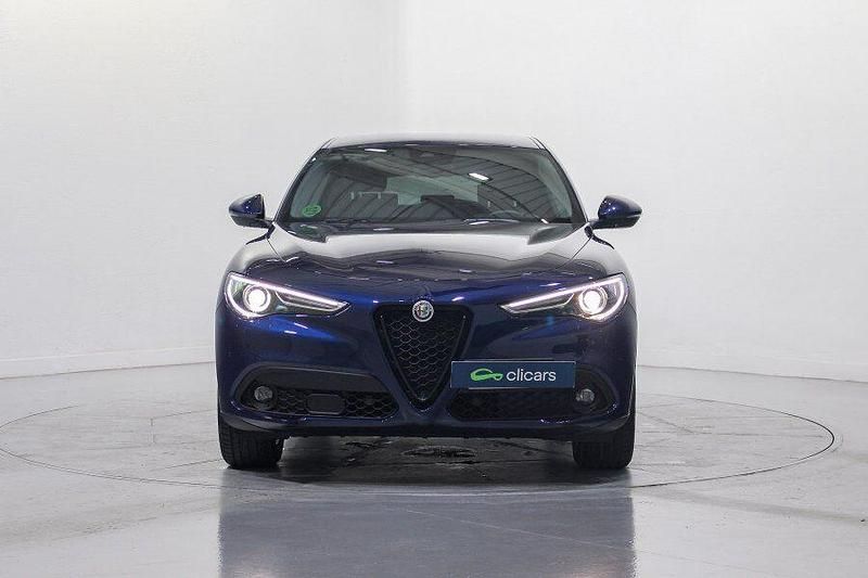 Usado Alfa Romeo Stelvio Sprint 190 CV (139 kW) 2021 Azul SUV