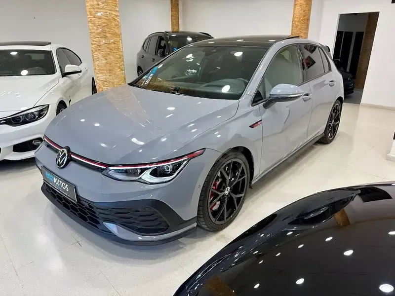 Usado VW Golf VII GTI Clubsport 301 CV (221 kW) 2021 Gris / plata Utilitario