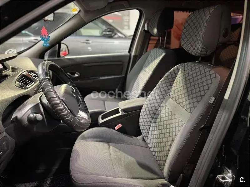 Usado Renault Scenic E-Tech Authentique 95 CV (69 kW) 2011 Negro Monovolumen