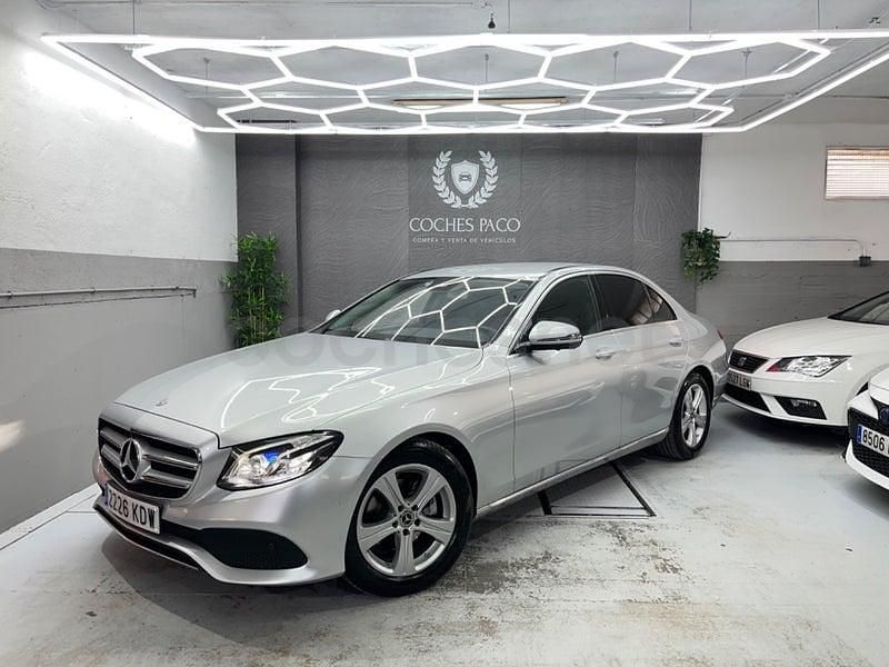 Usado Mercedes E220 194 CV (142 kW) 2017 Gris / plata Berlina