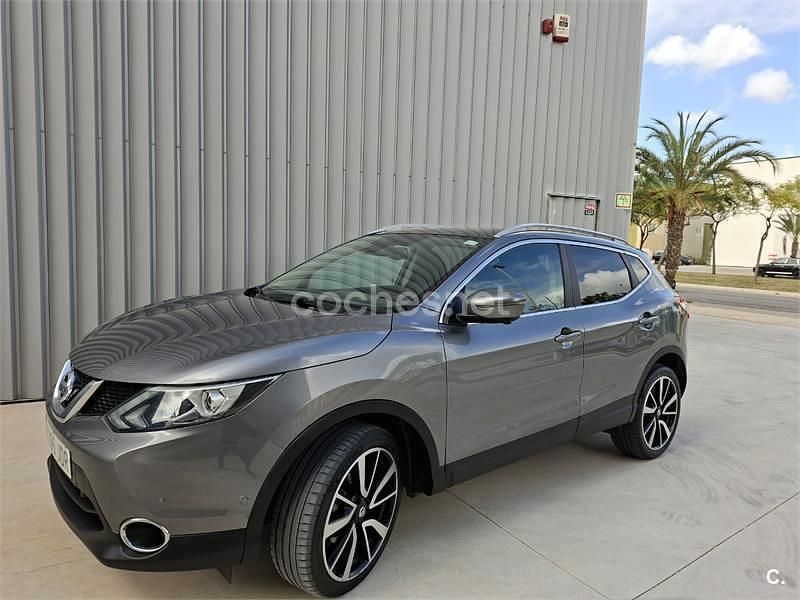Usado Nissan Qashqai S 130 CV (95 kW) 2015 Gris / plata SUV