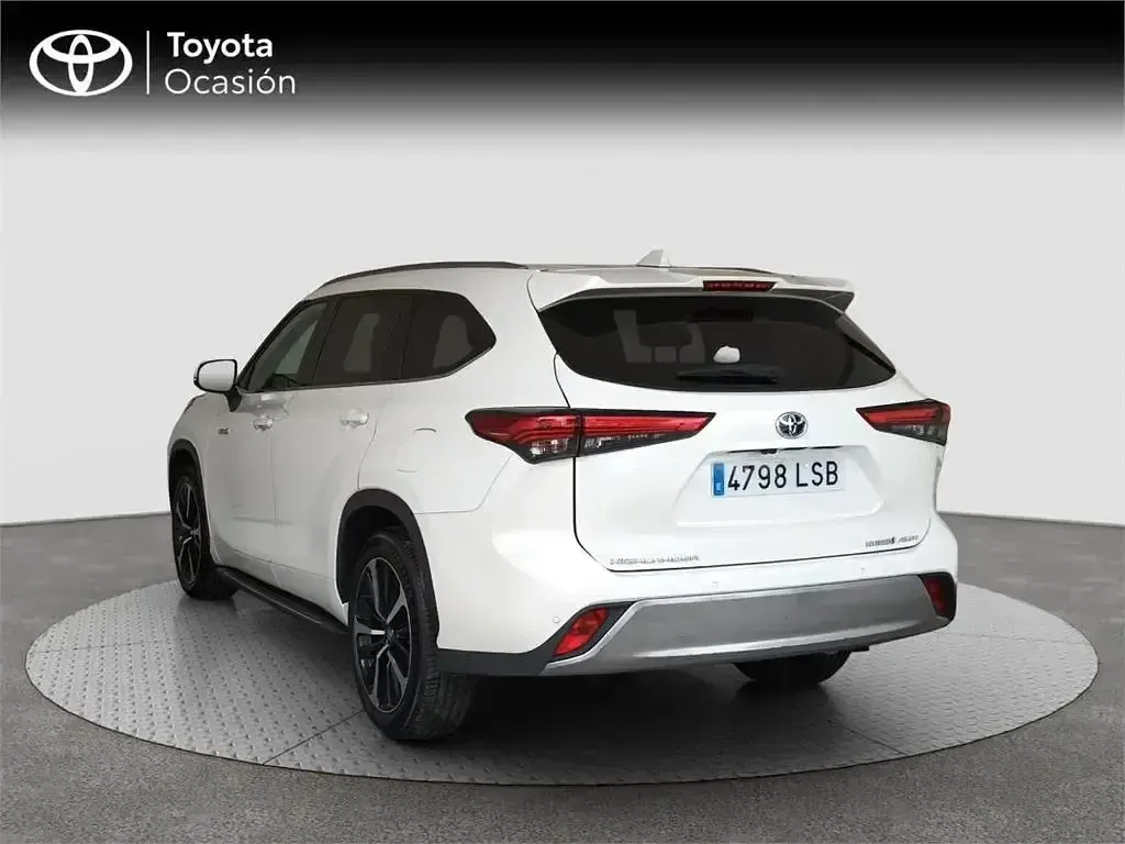 Używany Toyota Highlander Luxury 248 KM (182 kW) 2021 Czarny SUV