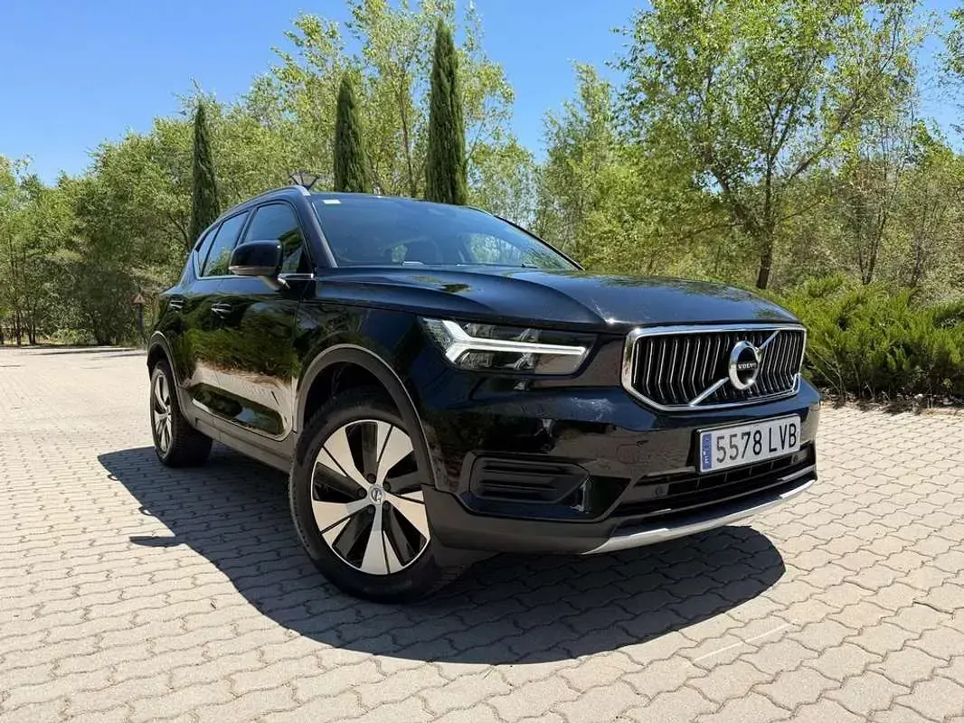 Usado Volvo XC40 Inscription 211 CV (155 kW) 2021 Negro SUV