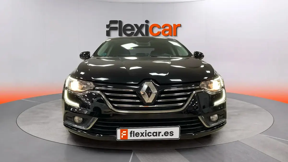 Usado Renault Talisman LIMITED 131 CV (96 kW) 2017 Negro Berlina