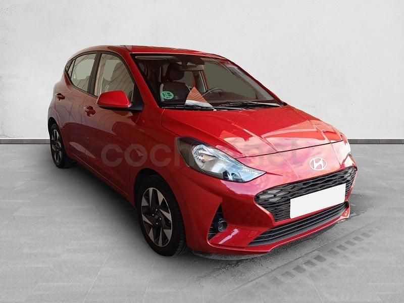 Nuevo Hyundai i10 63 CV (46 kW) 2025 Rojo Utilitario