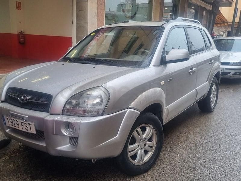 Usado Hyundai Tucson Comfort 140 CV (102 kW) 2007 Gris / plata SUV