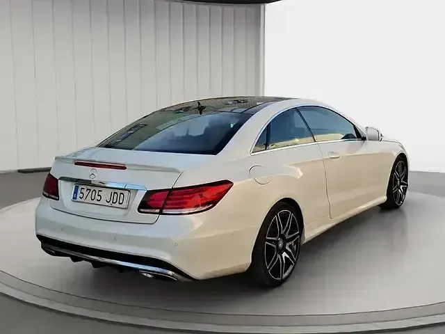 Usado Mercedes E250 204 CV (150 kW) 2015 Blanco Coupe