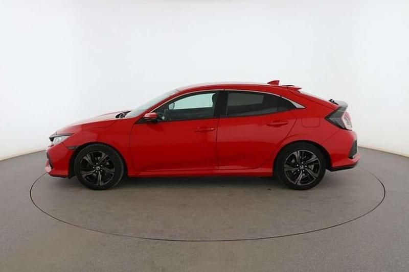 Usado Honda Civic Elegance 131 CV (96 kW) 2018 Rojo Berlina