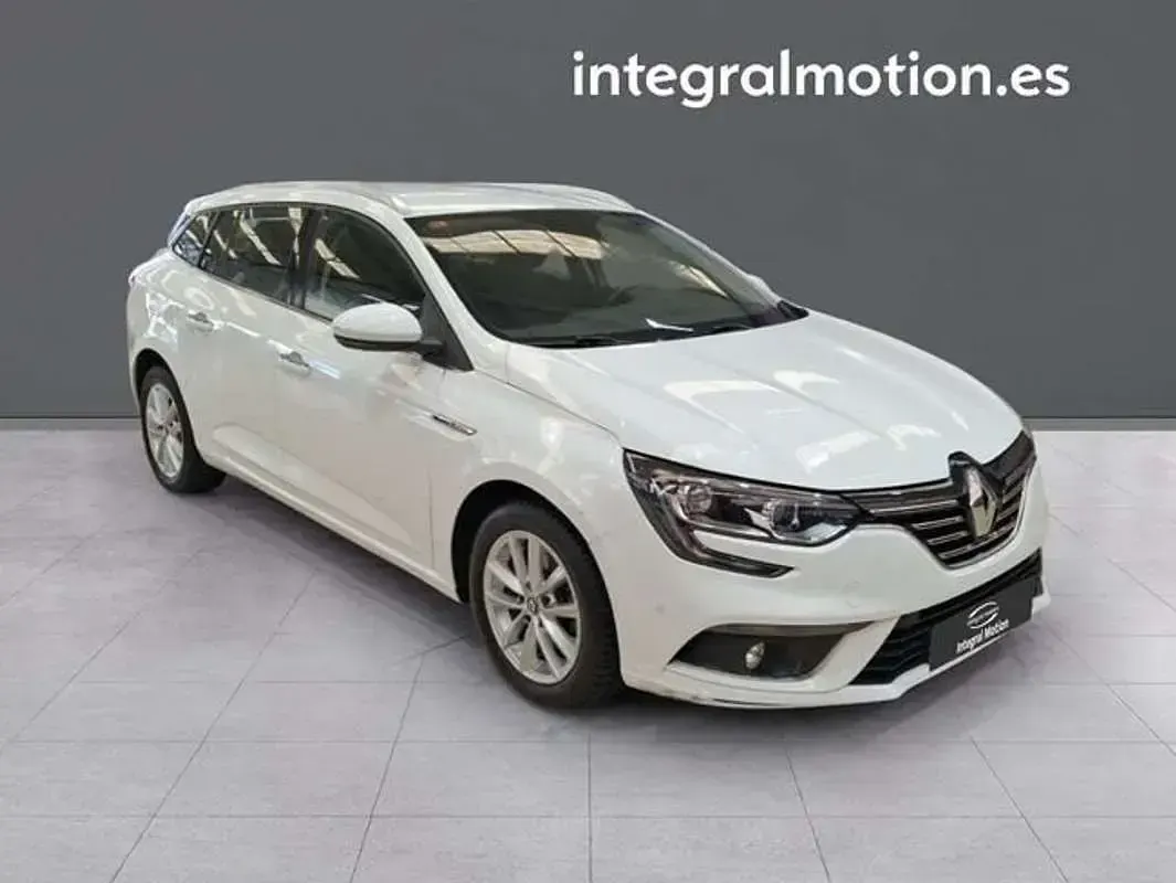Usado Renault Mégane GrandTour Zen 116 CV (85 kW) 2020 Blanco Familiar