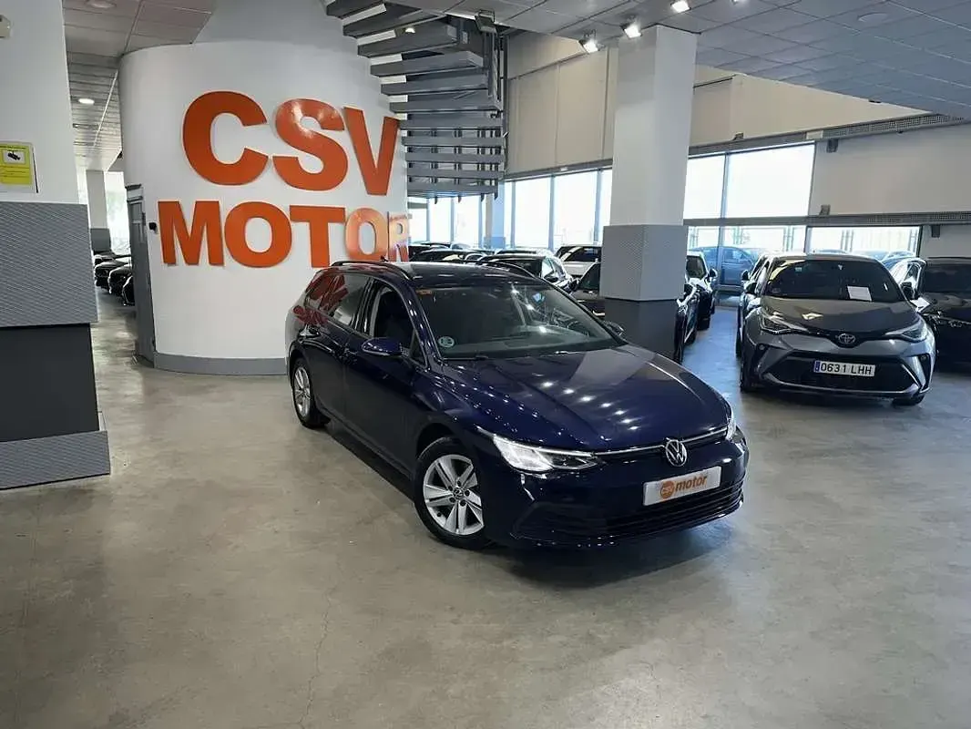 Usado VW Golf VII Life 115 CV (84 kW) 2021 Azul Utilitario