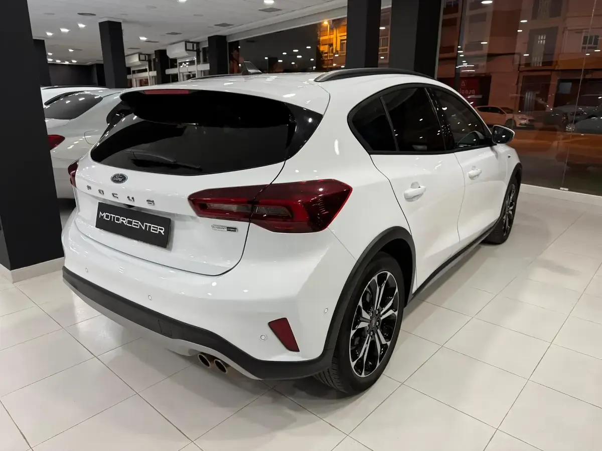 Usado Ford Focus Active X 155 CV (114 kW) 2022 Blanco