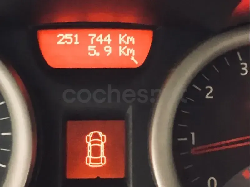 Usado Renault Mégane Dynamique 115 CV (84 kW) 2005 Negro Berlina