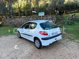 Blanco Usado 2004 Peugeot 206 Berlina | 2600 € (Buen precio) - Imagen 1/4