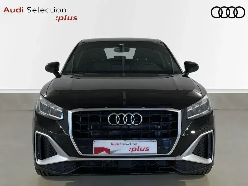 Usado Audi Q2 Ambiente 150 CV (110 kW) 2024 Negro SUV