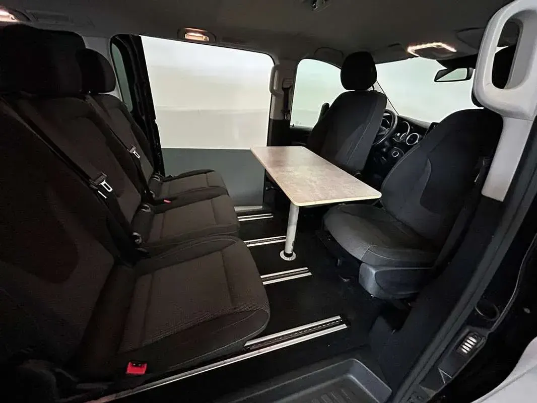 Usado Mercedes V220 Avantgarde 162 CV (119 kW) 2017 Negro Monovolumen