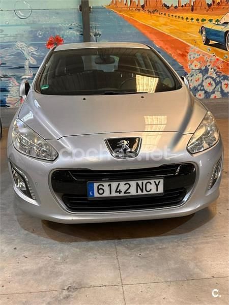 Gris / plata Usado 2013 Peugeot 308 Active Berlina | 5250 € (Buen precio) - Imagen 1/3