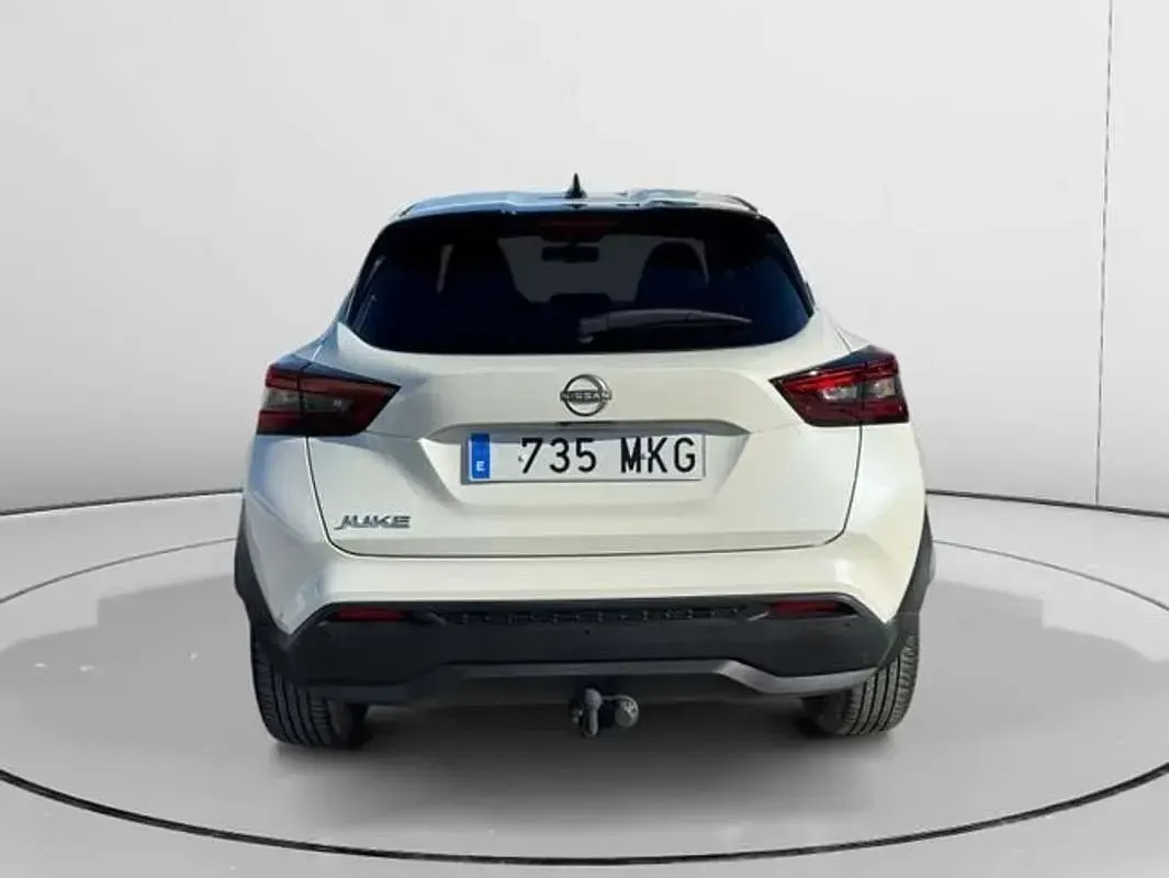 Begagnad Nissan Juke N-Connecta 116 HK (85 kW) 2023 Vit SUV