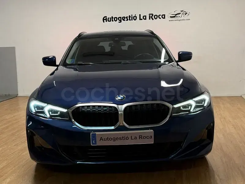 Usado BMW 318 150 CV (110 kW) 2024 Azul Familiar