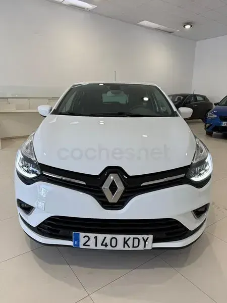Usado Renault Clio IV Zen 90 CV (66 kW) 2017 Blanco Berlina