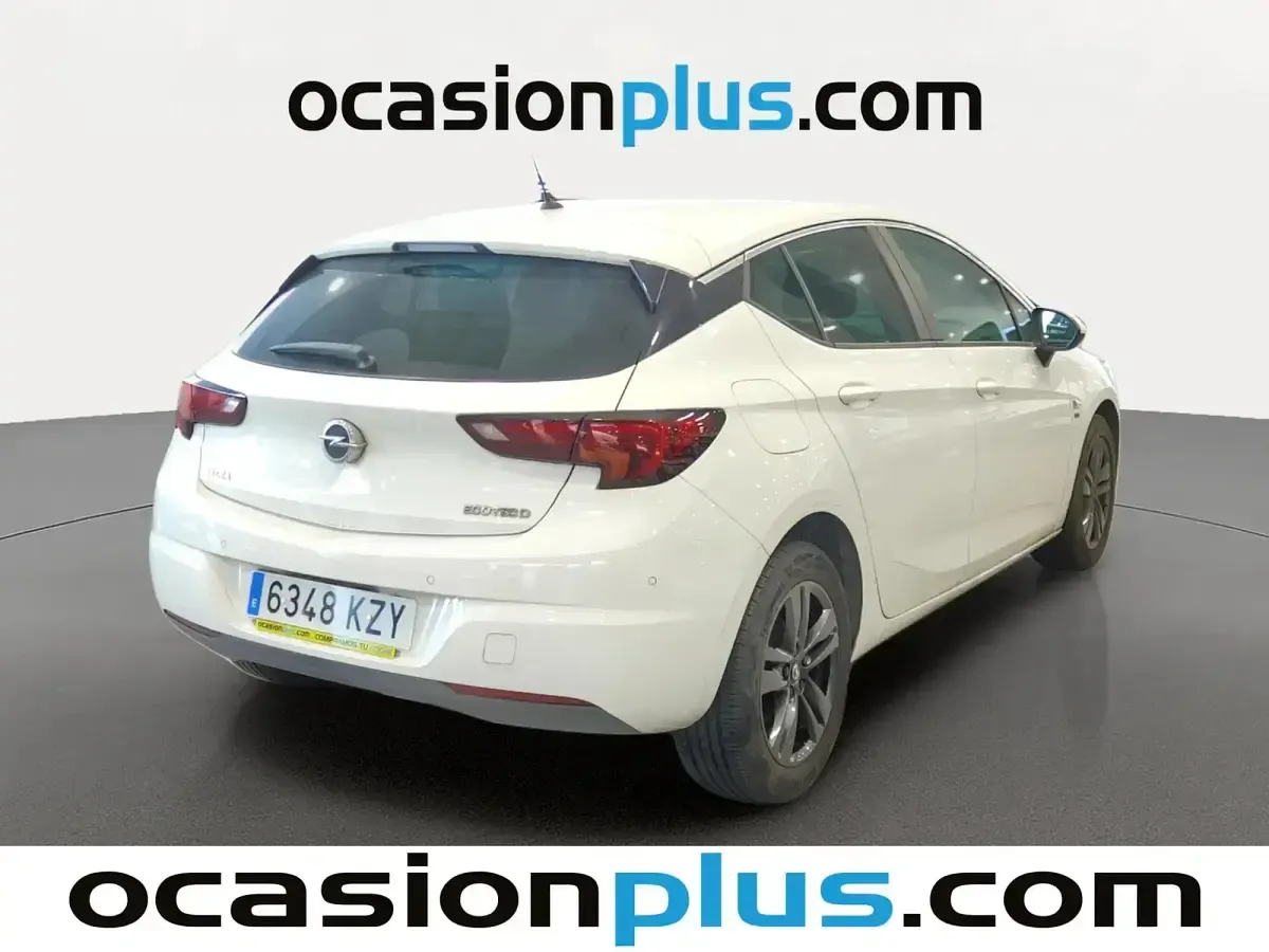 Usado Opel Astra 110 CV (80 kW) 2019 Blanco