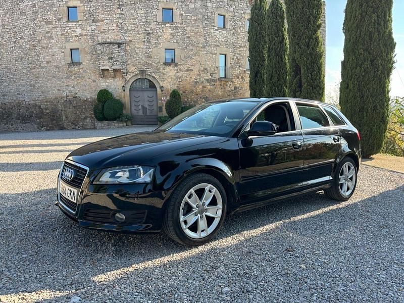 Negro Usado 2009 Audi A3 Ambiente Utilitario | 10.800 € (Caro) - Imagen 1/4