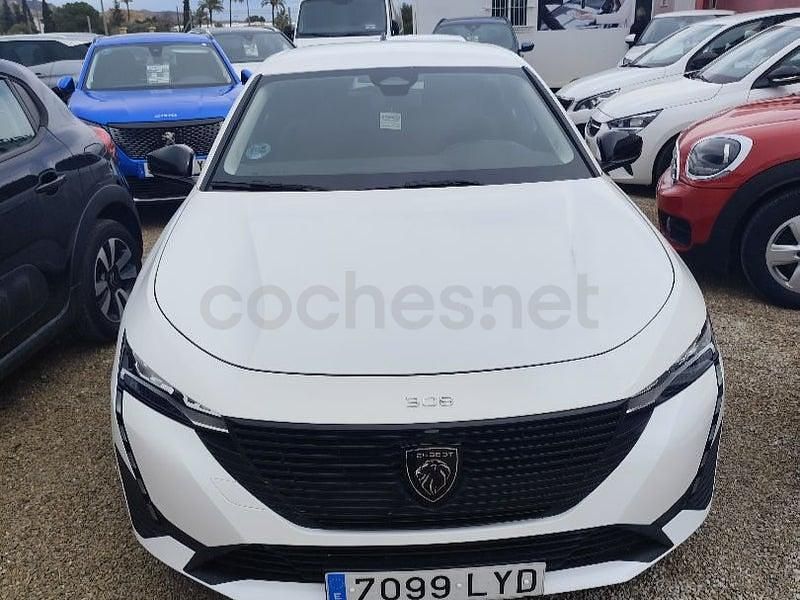 Usado Peugeot 308 130 CV (95 kW) 2022 Blanco Familiar